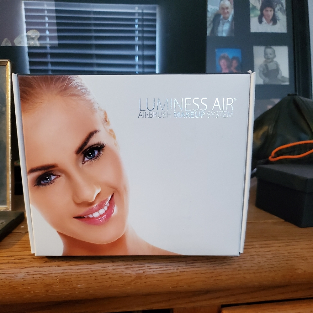 Luminess airbrush system in good condition